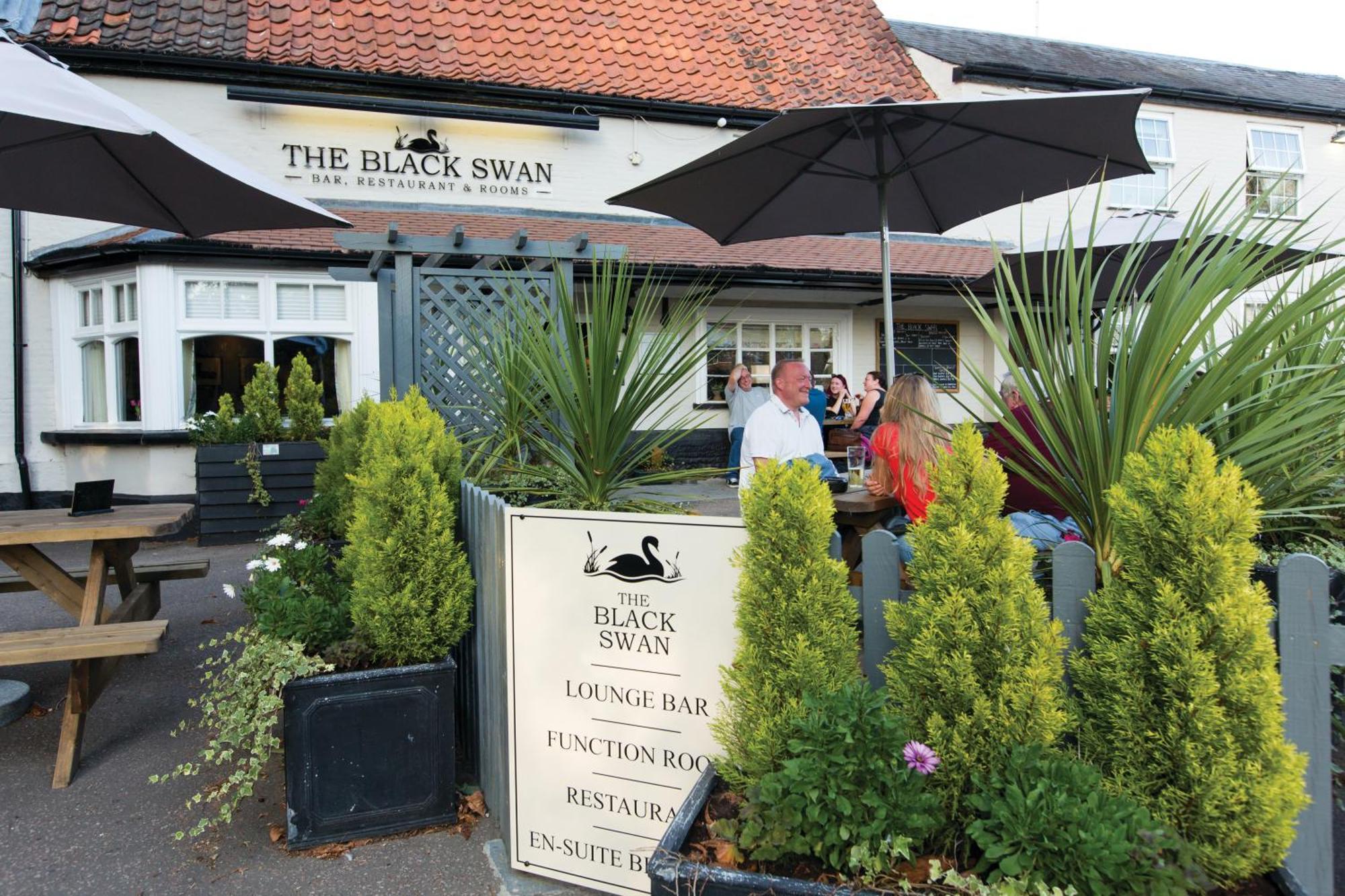 The Black Swan Inn Horsham St Faith Exterior foto