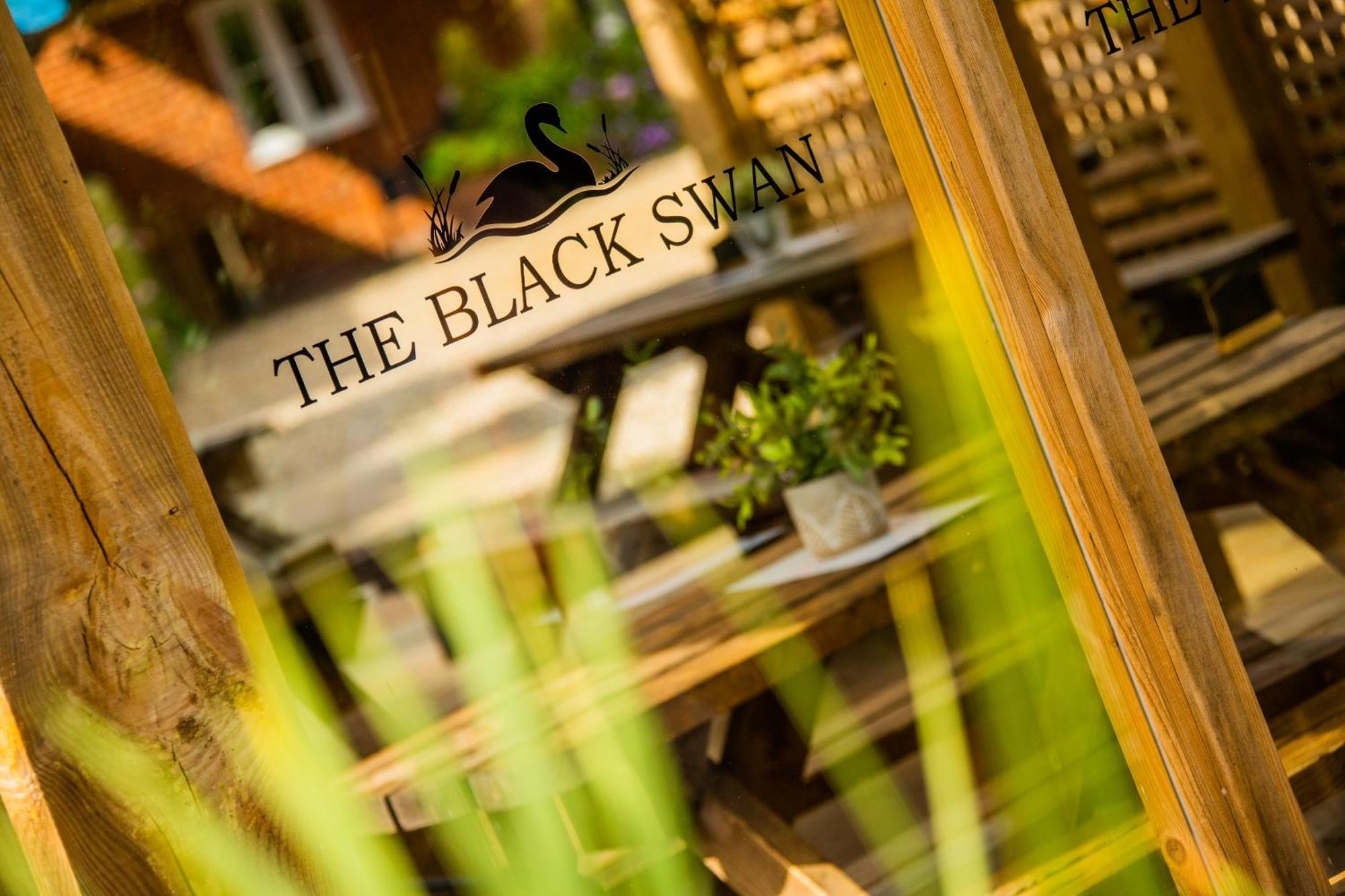 The Black Swan Inn Horsham St Faith Exterior foto